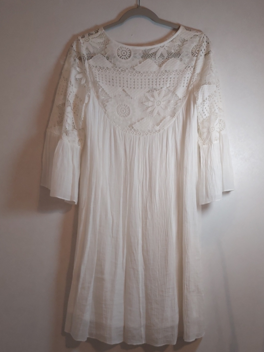 Kings Road Lace Dress  ( Size Med.) - Picture 3 of 11